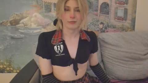 Snapshot of taka_s_paintroom chatting on April 2026 04:21:02 AM Taka online show from April 2026 04:21:02 AM