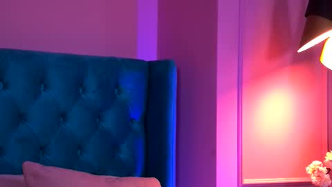 taliamorenne online show from November 2025 04:18:01 PM