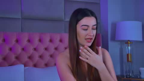 taliamorenne online show from January 2026 04:40:01 AM