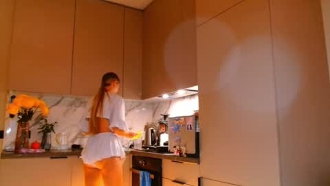  Kira  online show from November 2025 05:49:01 AM