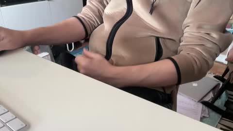 Snapshot of talkinjazz chatting on February 2026 01:39:02 PM talkinjazz online show from February 2026 01:39:02 PM