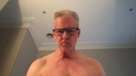 Snapshot of tallandfit000 chatting on November 2025 07:52:01 AM tallandfit000 online show from November 2025 07:52:01 AM