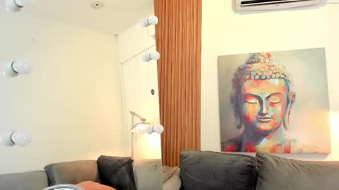 Tami  online show from October 2025 12:16:01 PM