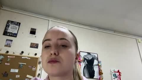 Karina online show from April 2026 05:11:01 PM