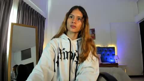 Snapshot of tamy_edwards chatting on November 2025 01:42:02 PM Tamy online show from November 2025 01:42:02 PM