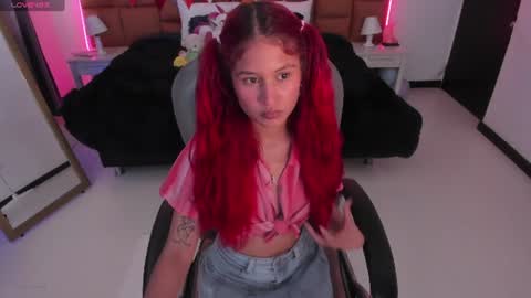 Snapshot of tamy_edwards chatting on July 2026 08:24:02 PM Tamy online show from July 2026 08:24:02 PM