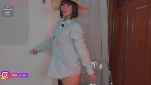 Tamy online show from November 2025 03:51:02 AM