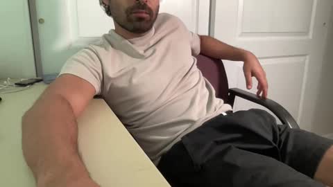 Snapshot of tan_and_spicy chatting on November 2025 09:50:01 PM tan and spicy online show from November 2025 09:50:01 PM