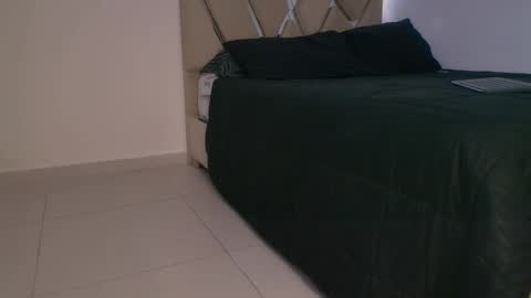 Aytana online show from November 2025 06:21:01 PM