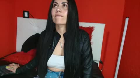 tania online show from November 2025 05:23:01 PM