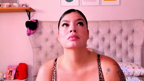 Tania online show from October 2025 05:24:01 PM