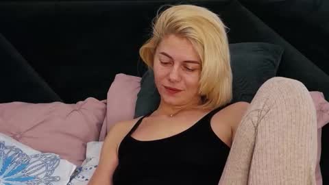 Snapshot of taniyagrey chatting on February 2026 06:53:01 AM tanyaGrey online show from February 2026 06:53:01 AM