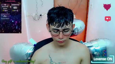 Snapshot of tanjiro_cute chatting on October 2025 10:16:02 AM Andres online show from October 2025 10:16:02 AM