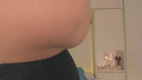  T A R A  online show from February 2026 04:22:02 AM