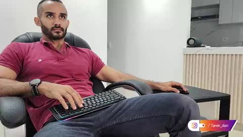 Snapshot of tarek_dan chatting on February 2025 11:08:02 AM Tarek online show from February 2025 11:08:02 AM