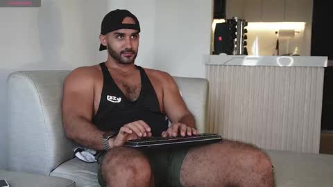 Snapshot of tarek_dan chatting on October 2025 08:50:02 PM Tarek online show from October 2025 08:50:02 PM
