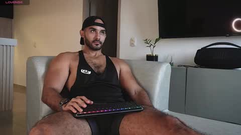 Snapshot of tarek_dan chatting on October 2025 08:22:01 PM Tarek online show from October 2025 08:22:01 PM