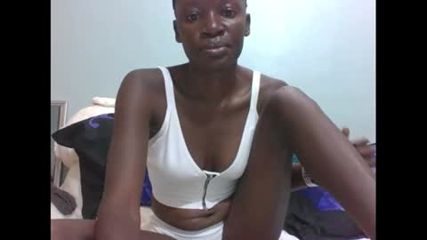 Snapshot of tasha_maya chatting on December 2024 07:05:02 AM milan online show from December 2024 07:05:02 AM