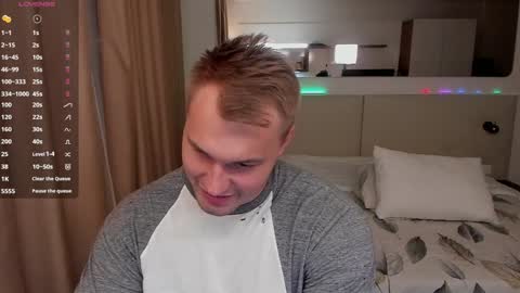 My shows 2100500 UTC3 online show from December 2024 09:04:01 PM