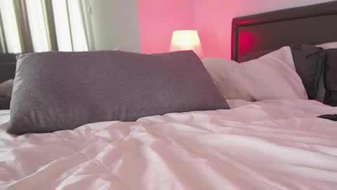 RHEA  pronanciation like Reya   online show from November 2025 09:31:01 AM