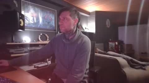 tat2edtoy online show from February 2025 07:52:01 PM