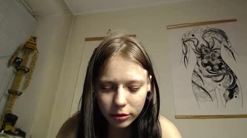 tata__goth_ online show from March 2026 12:56:02 PM