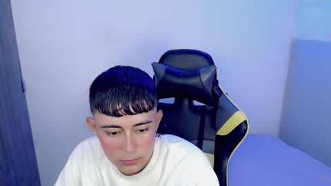 Snapshot of tatannn_ chatting on November 2025 09:59:01 PM T A T A N online show from November 2025 09:59:01 PM