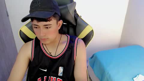 T A T A N online show from November 2025 08:32:01 PM