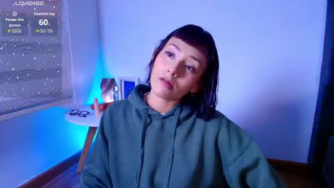 Snapshot of tati_cardenas chatting on June 2026 02:24:01 AM AME online show from June 2026 02:24:01 AM