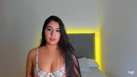 Snapshot of tatiana_2000 chatting on May 2026 01:56:01 AM Tatiana online show from May 2026 01:56:01 AM