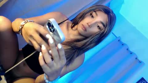 Snapshot of tatiana_wilton chatting on June 2026 02:43:02 PM ANDREA online show from June 2026 02:43:02 PM