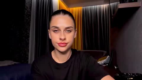 Snapshot of tatianawwww chatting on October 2025 03:18:01 PM Tati online show from October 2025 03:18:01 PM