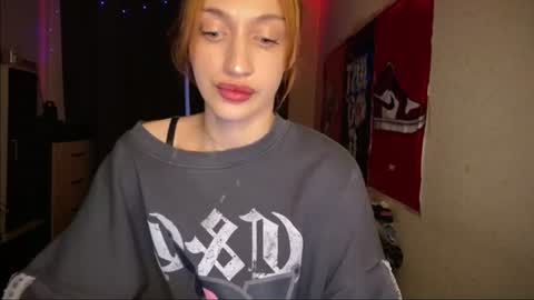 Snapshot of tatika_williams chatting on June 2026 05:33:02 PM tatika_williams online show from June 2026 05:33:02 PM
