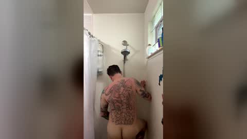 Snapshot of tattedupboyfun chatting on May 2026 07:43:01 PM tattedupboyfun online show from May 2026 07:43:01 PM