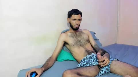 Snapshot of tatto_destroyer chatting on April 2026 04:37:01 PM Fernando online show from April 2026 04:37:01 PM