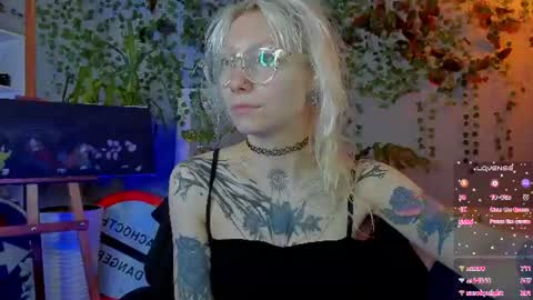 Snapshot of tattoo_artbaby chatting on June 2026 04:19:02 AM tattoo_artbaby online show from June 2026 04:19:02 AM