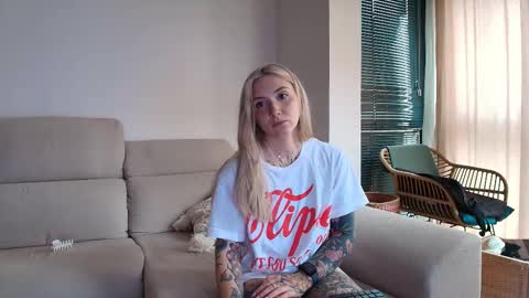 Snapshot of tattoobbgirl chatting on February 2026 01:47:01 PM tattoobbgirl online show from February 2026 01:47:01 PM
