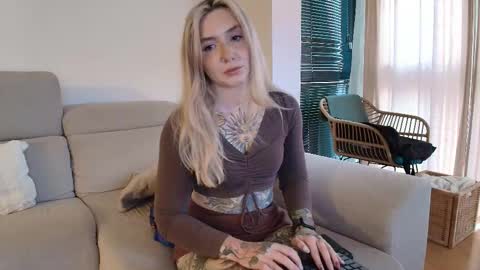 Snapshot of tattoobbgirl chatting on March 2026 05:53:02 PM tattoobbgirl online show from March 2026 05:53:02 PM