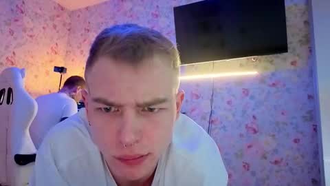 Alex but u can call me Theo online show from February 2026 07:18:01 AM