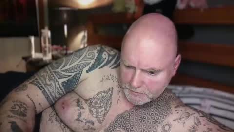 Snapshot of tattooeddilf01 chatting on May 2026 10:51:02 PM Tattooeddilf 01 online show from May 2026 10:51:02 PM