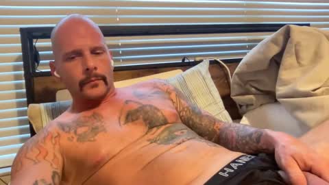 Snapshot of tattooman5555 chatting on October 2025 04:09:02 PM Tattooman online show from October 2025 04:09:02 PM