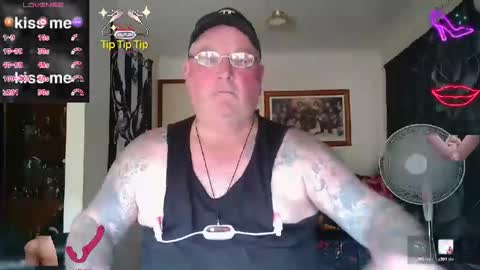 Snapshot of tattzsexy chatting on February 2026 02:29:02 AM tattzsexy online show from February 2026 02:29:02 AM