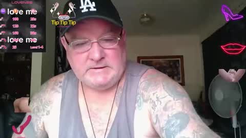 Snapshot of tattzsexy chatting on February 2026 11:05:02 PM tattzsexy online show from February 2026 11:05:02 PM