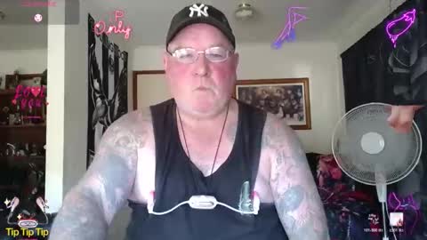 Snapshot of tattzsexy chatting on May 2026 02:27:02 AM tattzsexy online show from May 2026 02:27:02 AM