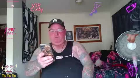 Snapshot of tattzsexy chatting on May 2026 01:55:01 AM tattzsexy online show from May 2026 01:55:01 AM