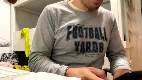 Tatuador40 online show from November 2025 11:05:01 PM