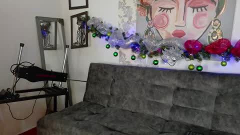 Taty Miller online show from December 2025 08:26:02 PM