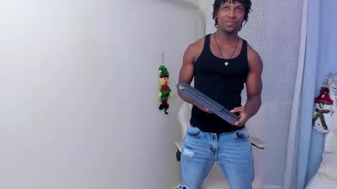 tau_montes online show from November 2025 11:37:01 PM