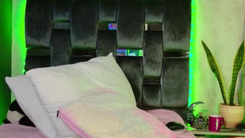 taurito___ online show from October 2025 05:19:01 AM