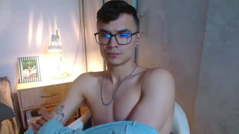 Snapshot of taurus4k chatting on December 2024 06:33:01 AM taurus4k online show from December 2024 06:33:01 AM